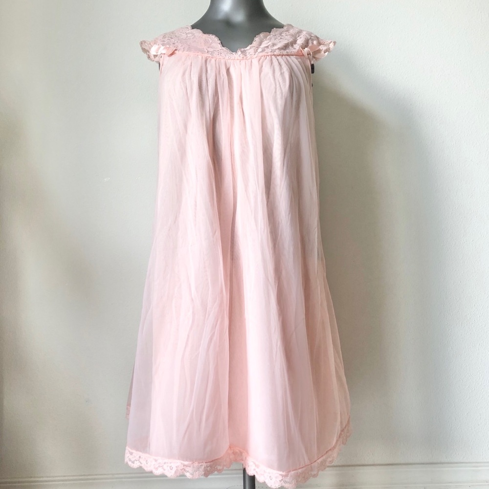 Vintage Vanity Fair Peignoir Nightgown